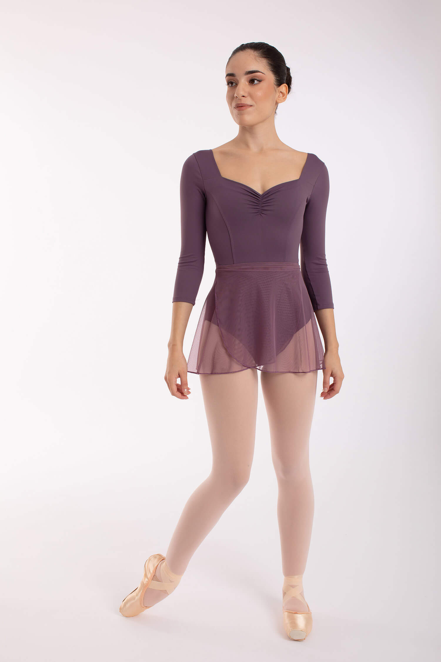 Балетна пола тип „Прегърни ме“ Intermezzo Alred 2 от ефирен тюл Къса балетна пола тип „прегърни ме“ Intermezzo Alred 2 от прозрачен черен тюл.