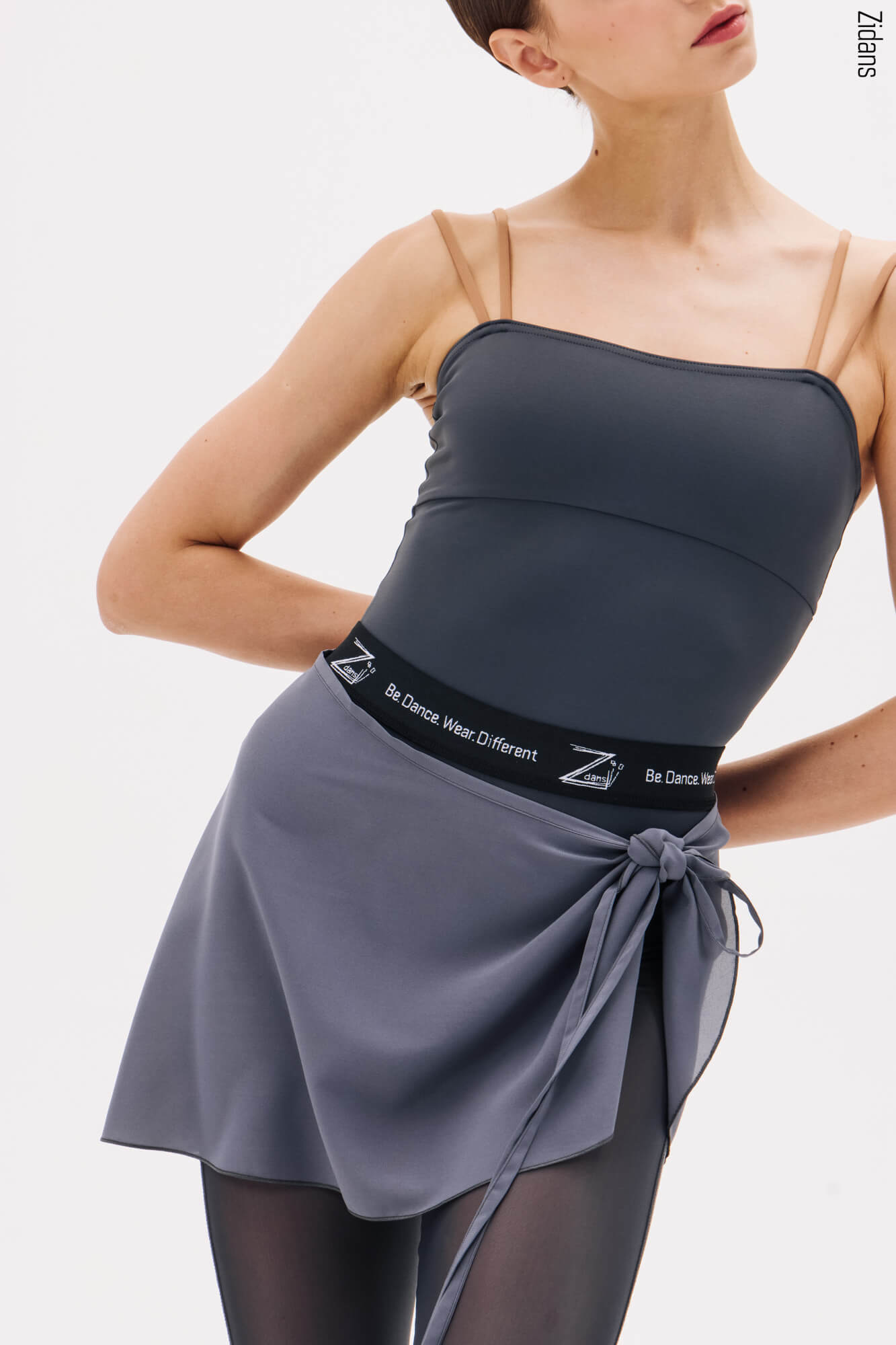 Zidans Lines Leotard Rock - Vertical Design Front Балетно трико Zidans Lines в цвят Rock с тънки презрамки и издължаващ силует