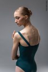 Zidans Strap Leotard Bottle Green – Elegant Emerald