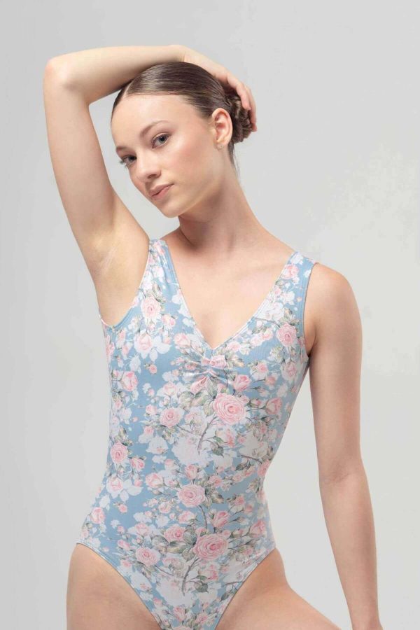 Балетно трико с широки презрамки и флорален принт на божури Mara Dancewear Diana Peony, изглед отпред на чист фон.