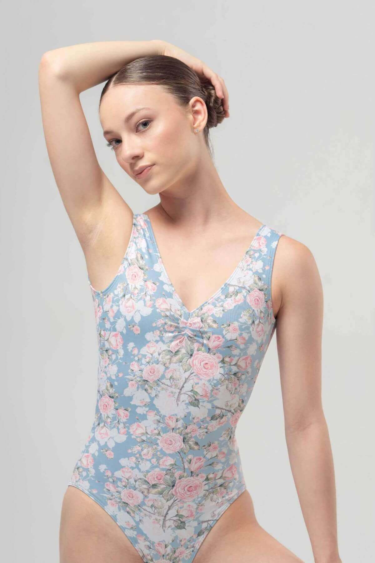 Mara Dancewear Diana Peony Floral Ballet Leotard Front View Балетно трико с широки презрамки и флорален принт на божури Mara Dancewear Diana Peony, изглед отпред на чист фон.