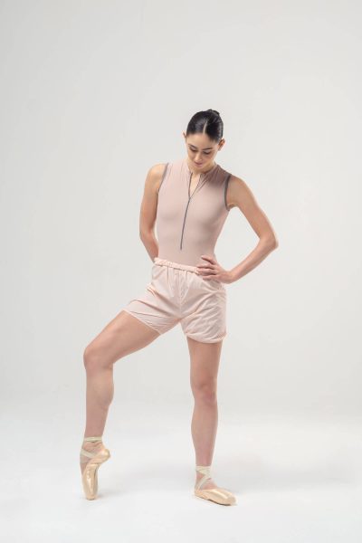 Пастелно розови загряващи балетни шорти Pastel Pink Warm-up shorts от Mara Dancewear