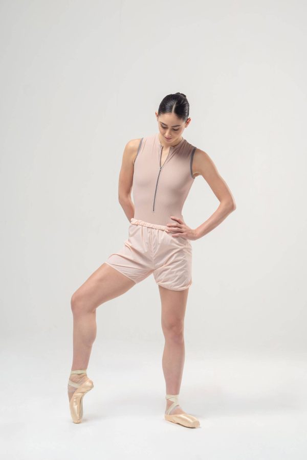 Пастелно розови загряващи балетни шорти Pastel Pink Warm-up shorts от Mara Dancewear