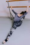 Zidans Knitted Asphalt Legwarmers – Pair Front View