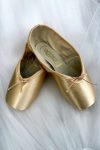 Freed of London Classic Plus Adult Pointe Shoes Front View