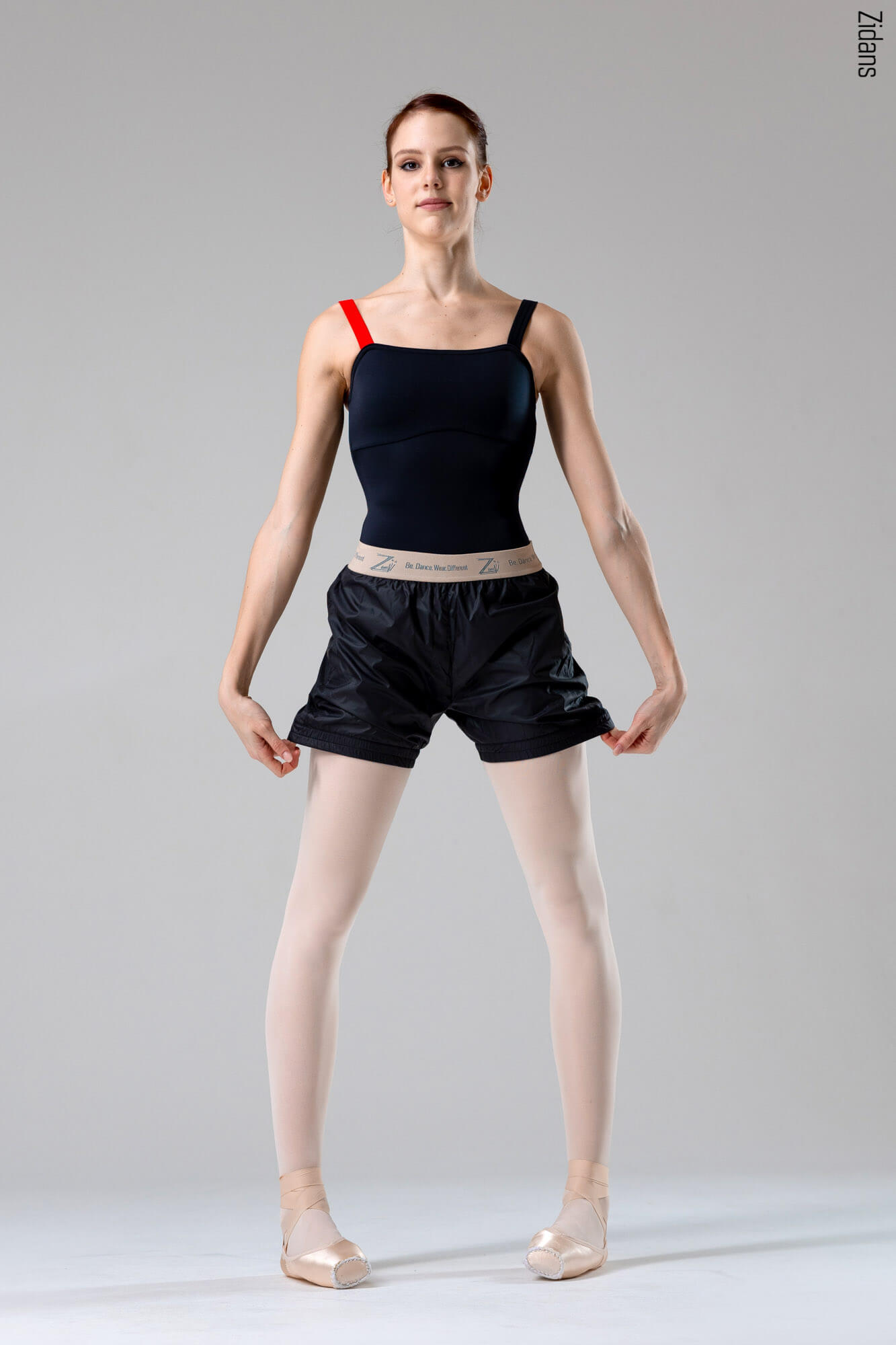 Baletni_shorti_Zidans_Sauna-shorts-black_03 Черни сауна шорти за балет Zidans Sauna Shorts Black с брандиран ластик