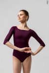 Бордо балетно трико Zidans 2 Sleeves Leotard Wine с 3/4 ръкави и подчертано деколте, изглед отпред.